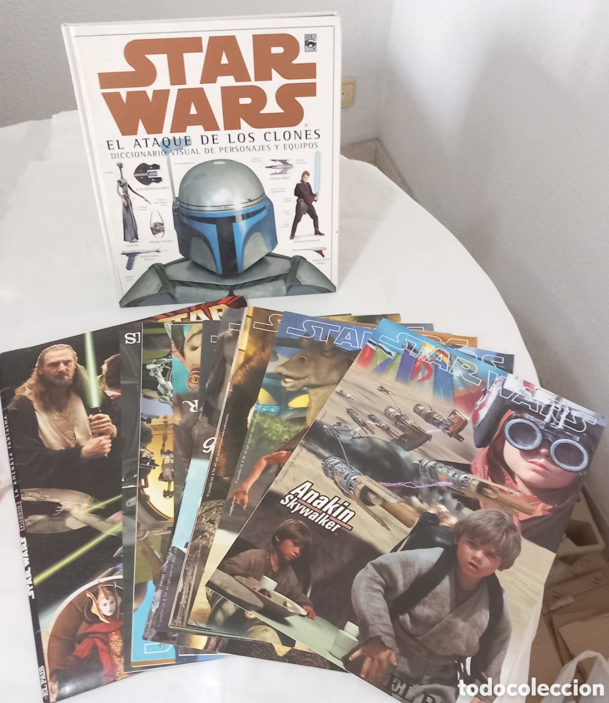 Livros em segunda m&atilde;o: STAR WARS EL ATAQUE DE LOS CLONES/DICCIONARIO VISUAL PERSONAJES y EQUIPOS+LA AMENAZA FANTASMA