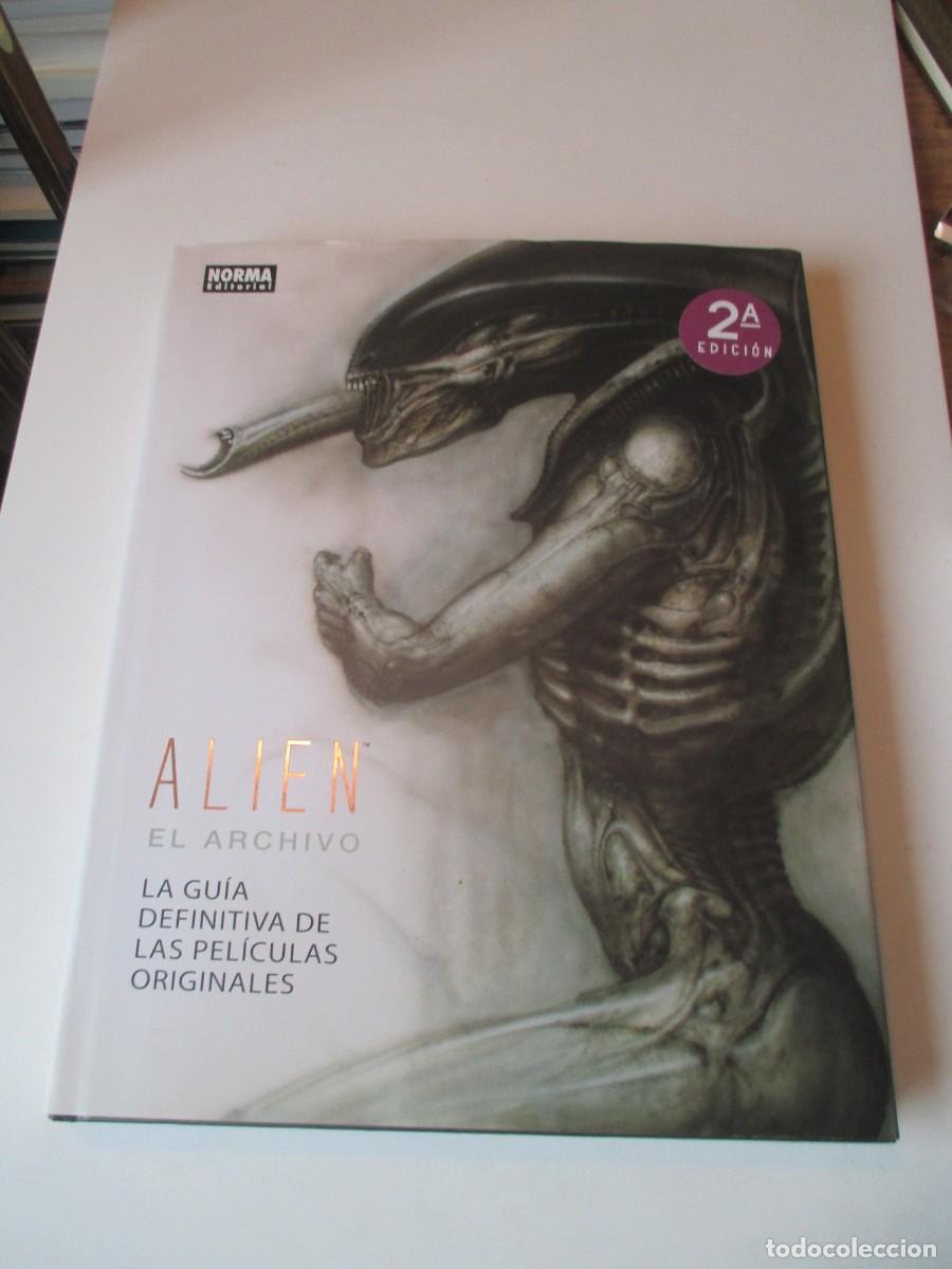 Libros de segunda mano: ALIEN El archivo La gu&iacute;a definitiva de las pel&iacute;culas originales W41234