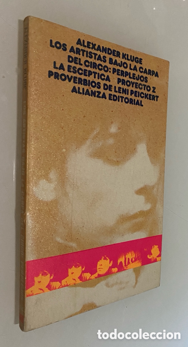 Livros em segunda m&atilde;o: Los artistas bajo la carpa del circo: Perplejos / La Esc&eacute;ptica / Proyecto Z / Proverbios de Leni Pei