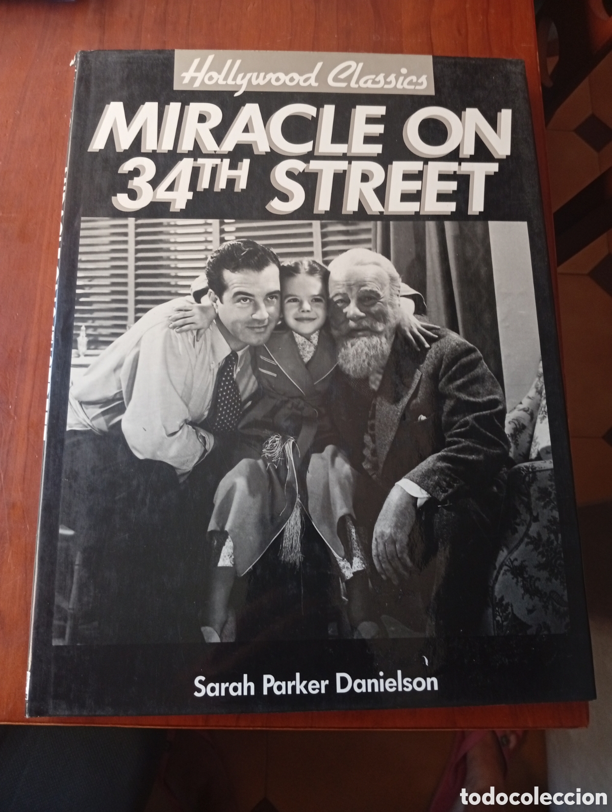 Libros de segunda mano: LIBRO MIRACLE ON 34TH STREET HOLLYWOOD CLASSICS - Foto 1