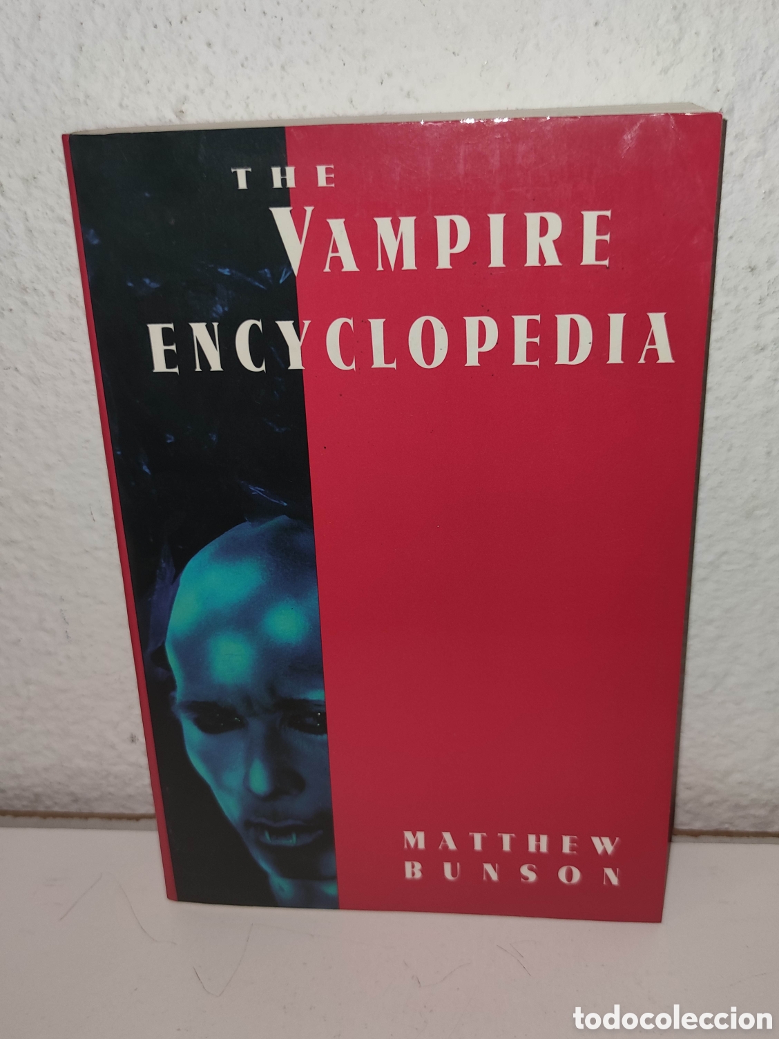 Libros de segunda mano: Libro - The Vampire Encyclopedia by Matthew Bunson - Importacion