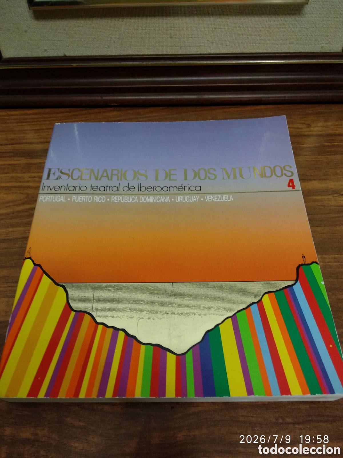 Libros de segunda mano: Escenario de dos mundos: inventario teatral - Foto 2