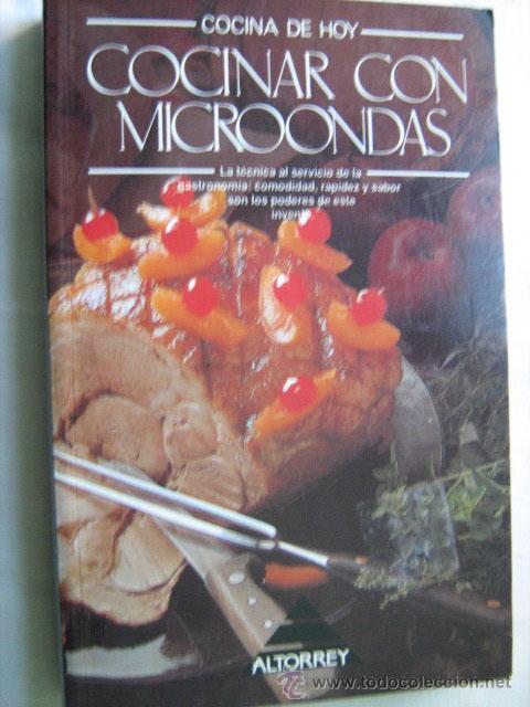 Libros de segunda mano: COCINAR CON MICROONDAS. 1992 - Foto 1