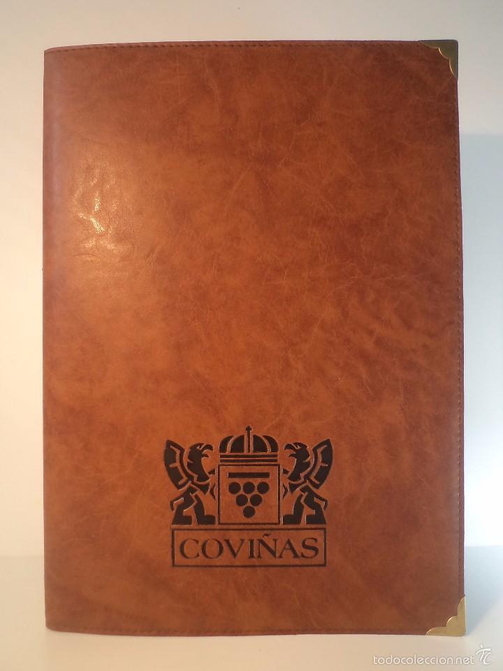 Libri di seconda mano: CARPETA PARA CARTA DE VINOS EN PIEL CON ANAGRAMA BODEGAS COVI&Ntilde;AS IMPRESO. Excelente estado.