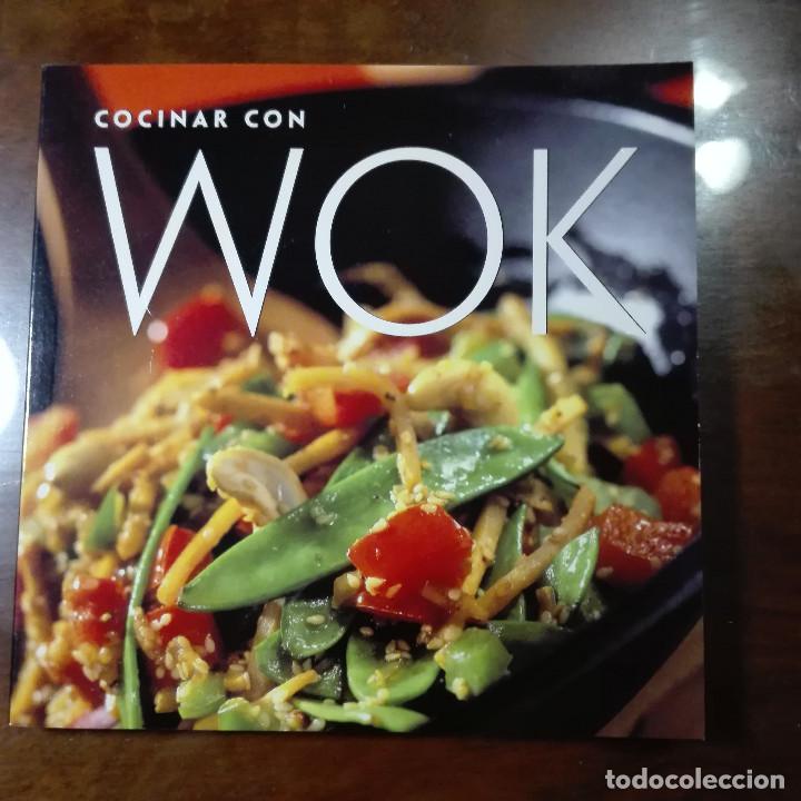 Libros de segunda mano: COCINAR CON WOK - Foto 1