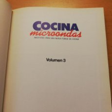 Libros de segunda mano: COCINA MICROONDAS. RECETARIO PARA UNA NUEVA FORMA DE COCINA. VOLUMEN 3 (PLANETA - AGOSTINI). Lote 160476382