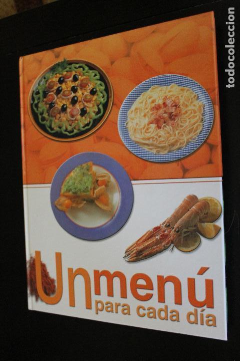Libros de segunda mano: UN MENU PARA CADA DIA, EDICIONES RUEDA 2006 - Foto 1