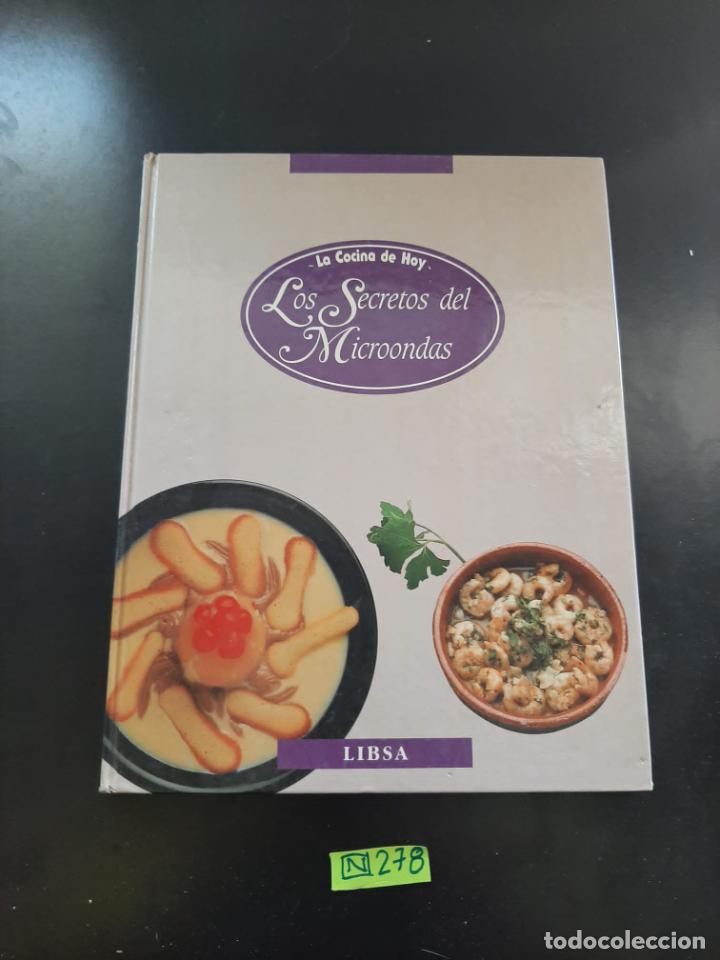 Libros de segunda mano: Los secretos del microondas - Foto 1
