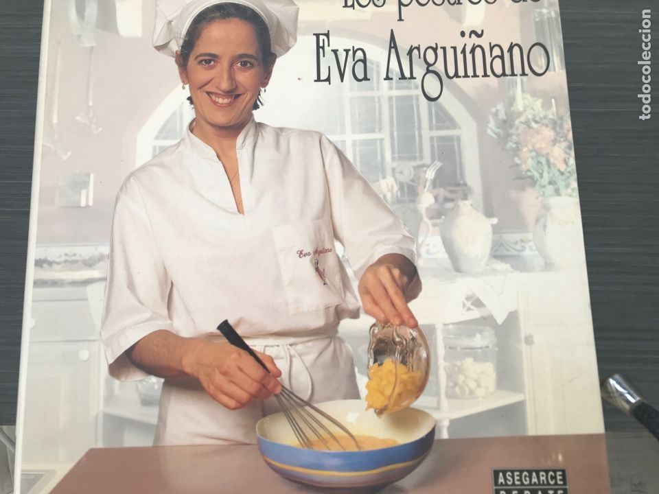 Libros de segunda mano: Los postres de Eva Argui&ntilde;ano. - Foto 1