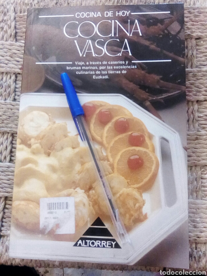 Libros de segunda mano: Cocina vasca libro nuevo - Foto 1