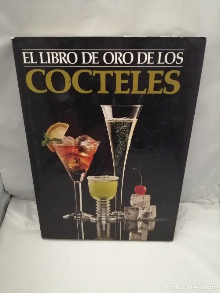 Libros de segunda mano: EL LIBRO DE ORO DE LOS C&Oacute;CTELES - Foto 1