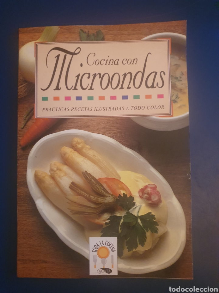 Libros de segunda mano: COCINA CON MICROONDAS EDITORIAL AGATA 1995 - Foto 1