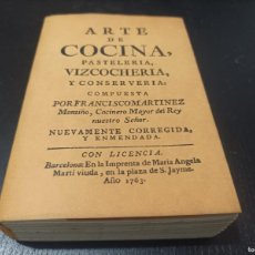 Libros de segunda mano: ARTE DE COCINA, PASTELERIA VIZCOCHERIA Y CONSERVERIA COMPUESTA FRANCISCO MARTINEZ MONTIÑO FACSIMIL. Lote 391458794