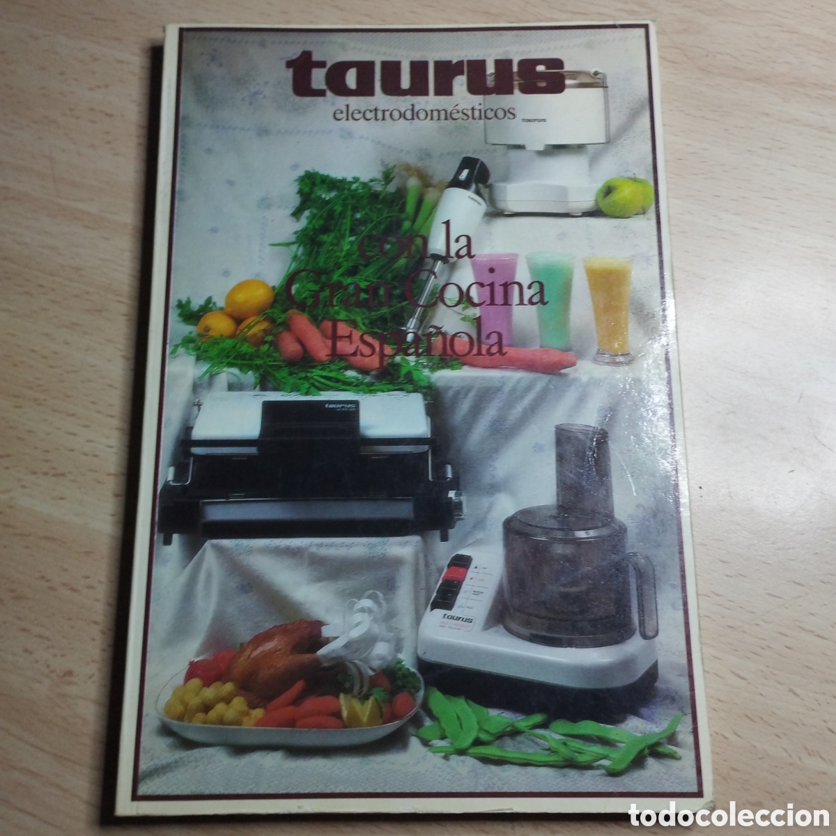 Libros de segunda mano: Taurus con la cocina espa&ntilde;ola. 1982.
