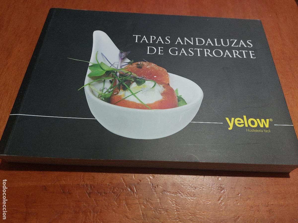 Libros de segunda mano: TAPAS ANDALUZAS DE GASTROARTE. YELOW. R&Uacute;STICA. BUEN ESTADO. CON RECETAS DE CHEF FAMOSOS