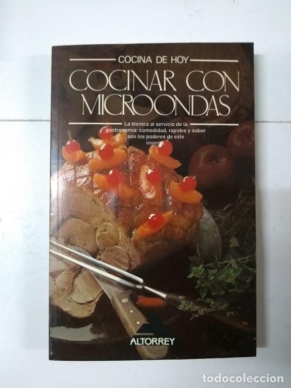 Libros de segunda mano: Cocinar con microondas - Foto 1