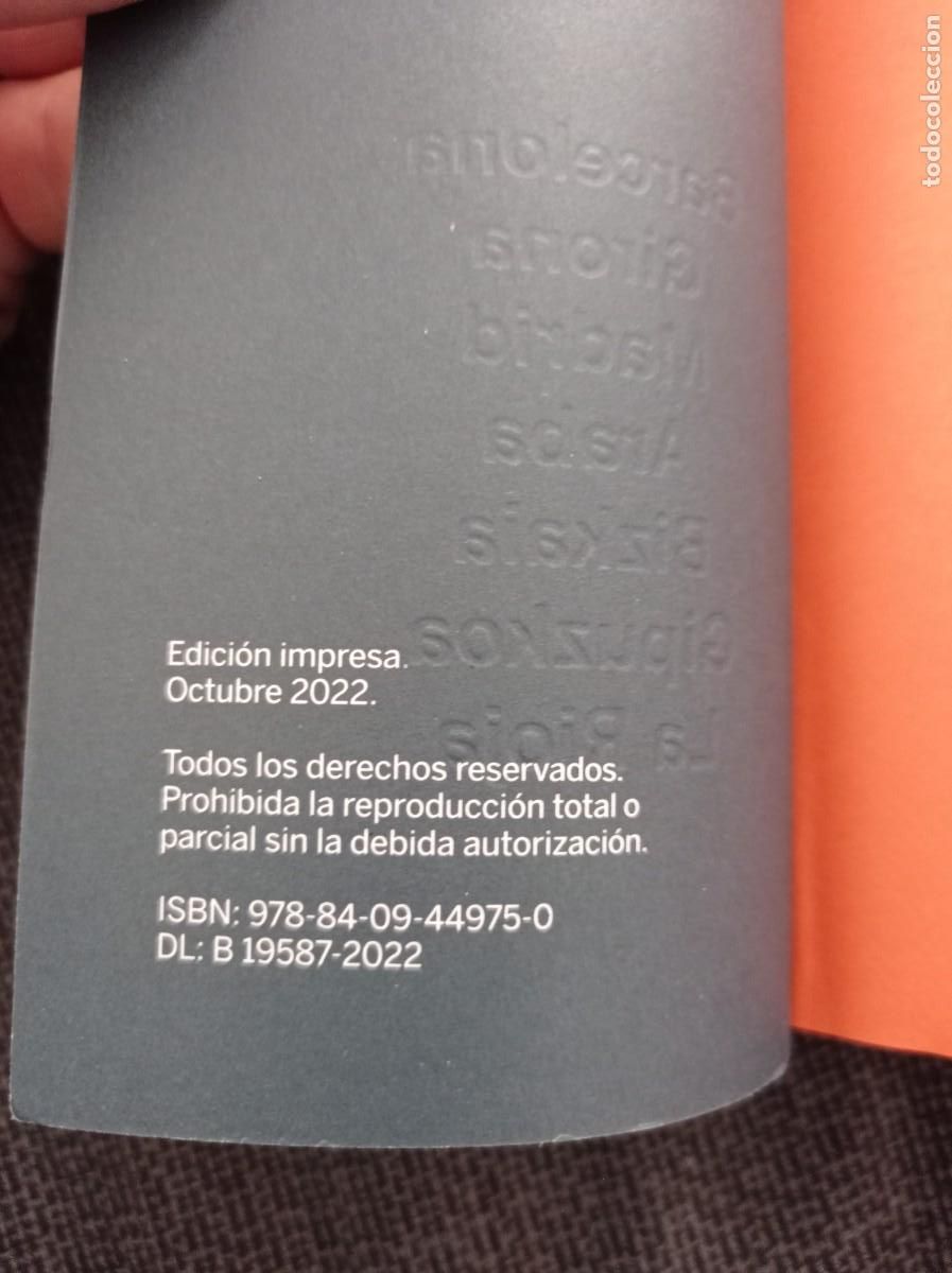 Libros de segunda mano: Libro Macarfi Restaurants-Guide 2023. RBA 2022. - Foto 3