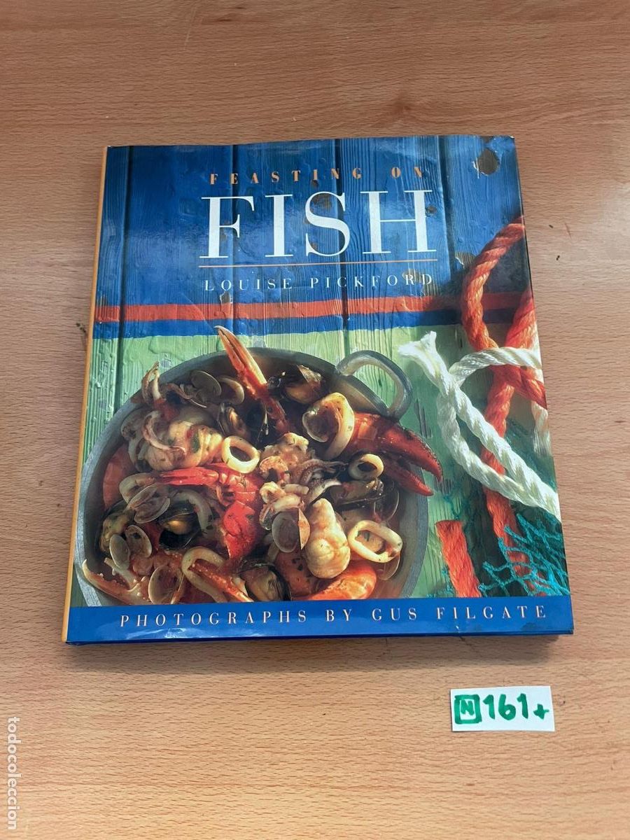Libros de segunda mano: Libro: feasting on fish - Foto 1