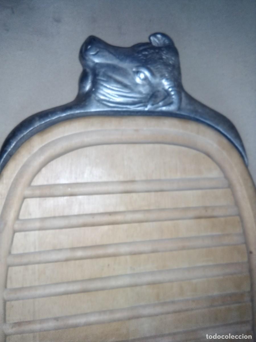 Second hand books: Tabla de cocina de madera y metal