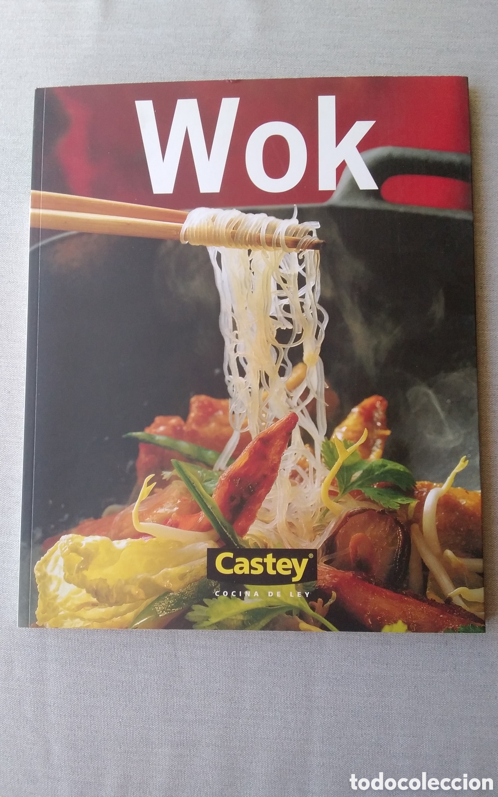 Libros de segunda mano: WOK . Libro de recetas de 2002 - Foto 1