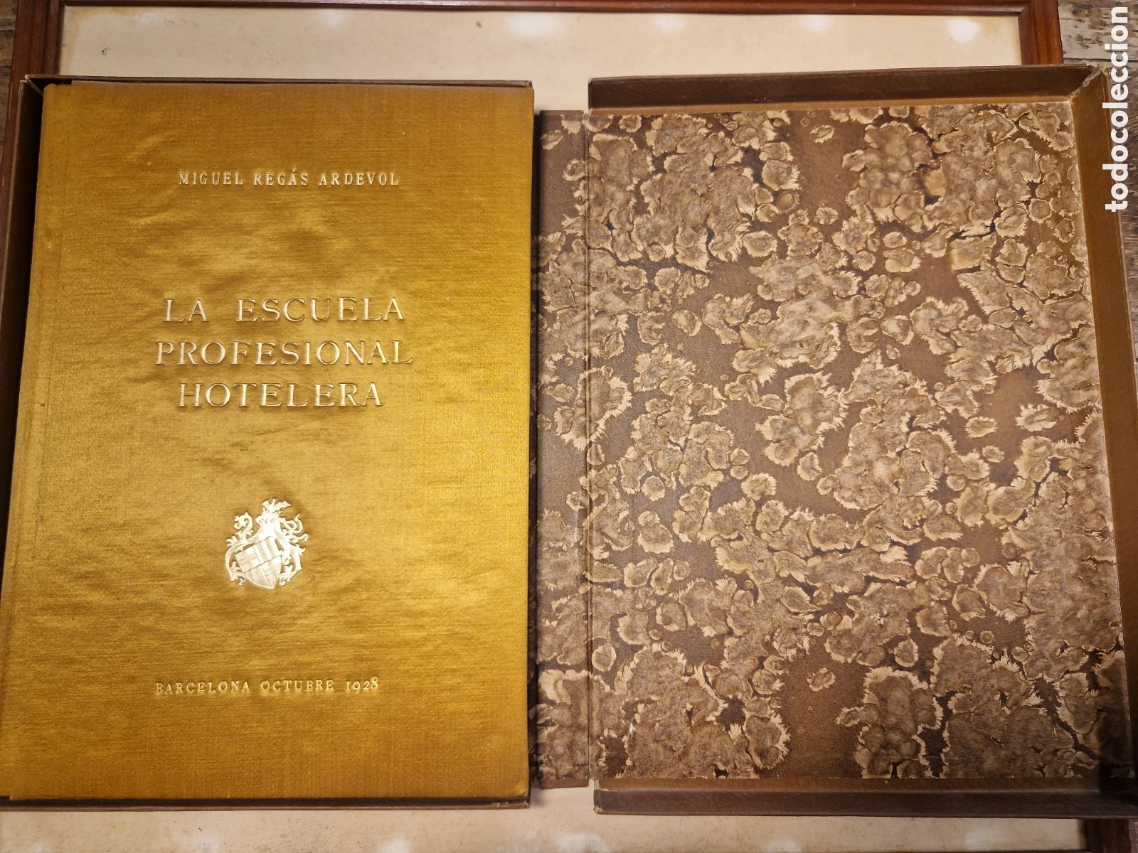 Gebrauchte B&uuml;cher: Libro de colecci&oacute;n. La Escuela Profesional Hotelera. Miguel Reg&agrave;s. Barcelona 1928