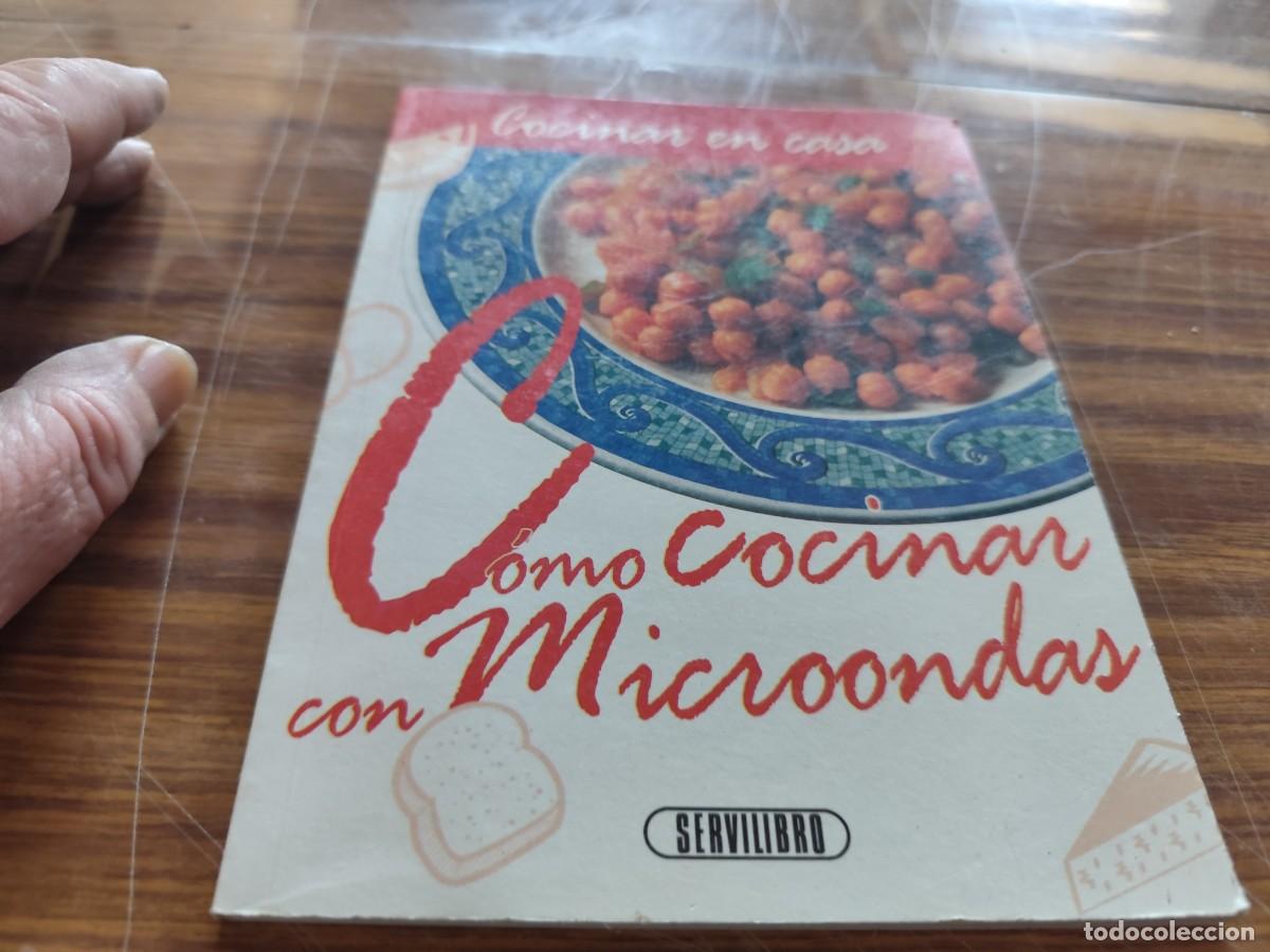 Libros de segunda mano: COMO COCINAR CON MICROONDAS / / EVA 149 / SERVILIBRO - Foto 2