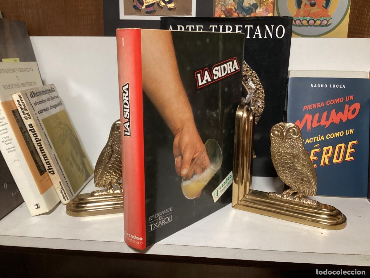 Libros de segunda mano: LA SIDRA. JOS&Eacute; UR&Iacute;A IRASTORZA. SENDOA ARGITALDARIA 1987. TOMO I