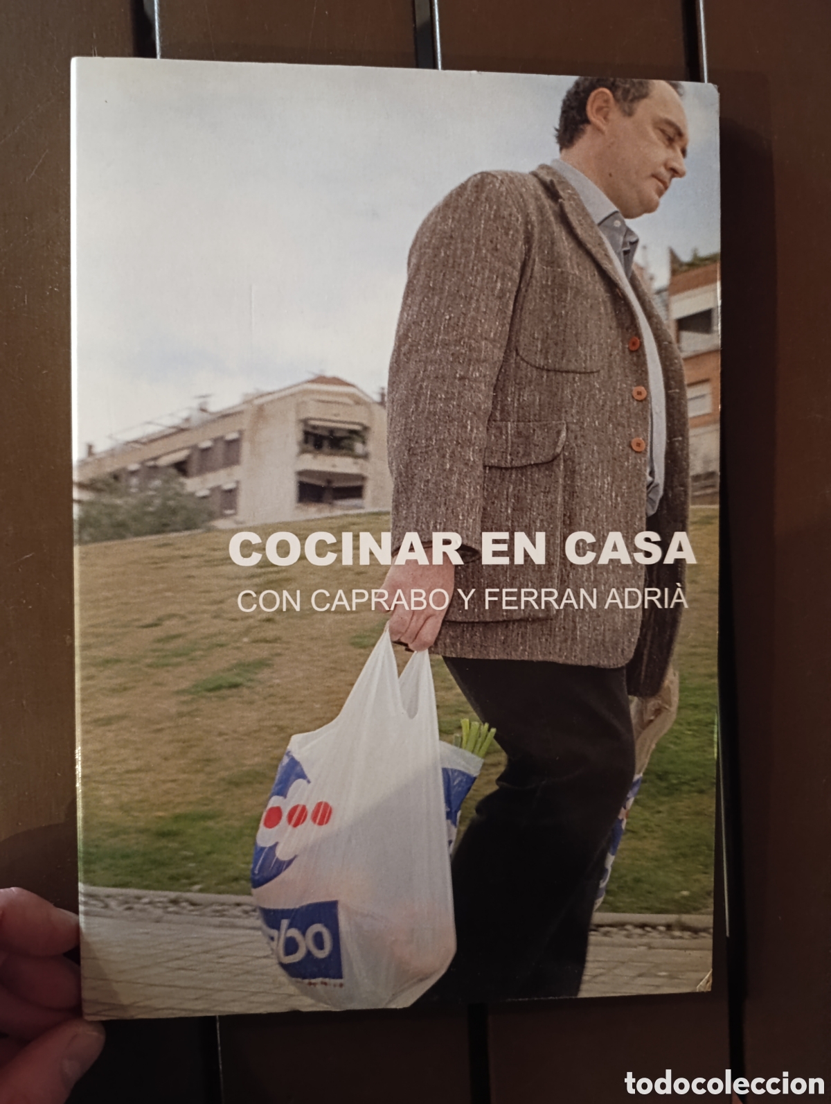 Libros de segunda mano: Cocinar en casa Caprabo y Ferran Adri&agrave;