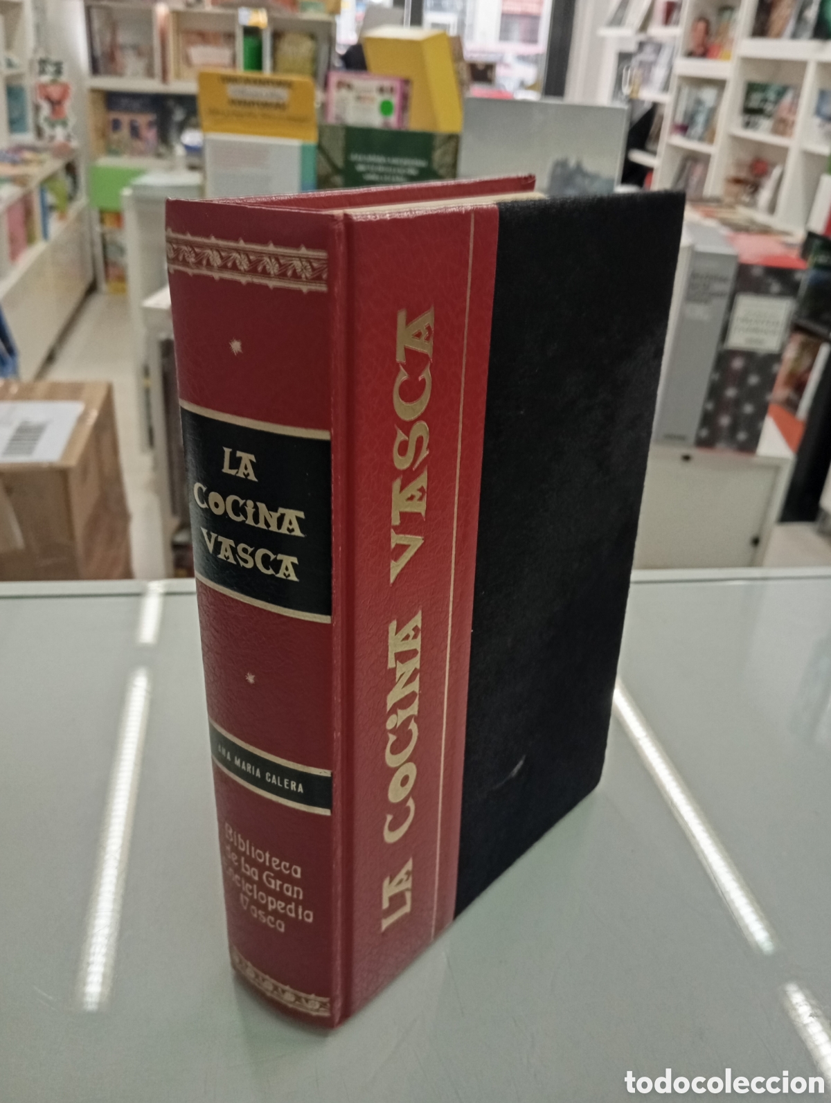 Libros de segunda mano: La cocina vasca Ana Mar&iacute;a Calera Ed. Especial de lujo en Piel Gran Enciclopedia Vasca 1971 VASCO