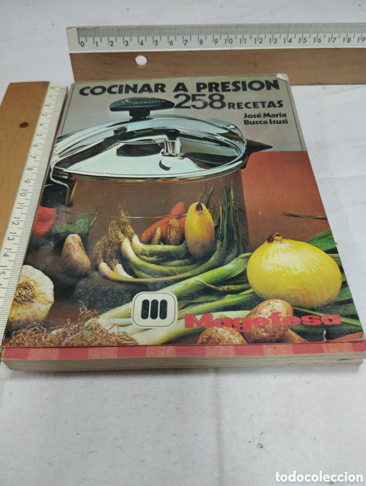 Libros de segunda mano: Cocinar a presi&oacute;n. 258 recetas. Jos&eacute; Mar&iacute;a Busca.