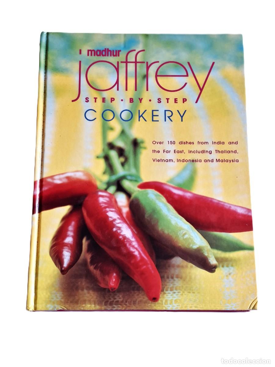 Libros de segunda mano: LIBRO &rdquo;MADHUR JAFFREY&acute;S STEP-BY -STEP COOKERY&rdquo; MAS DE 150 RECETAS DE LA COCINA ASIATICA