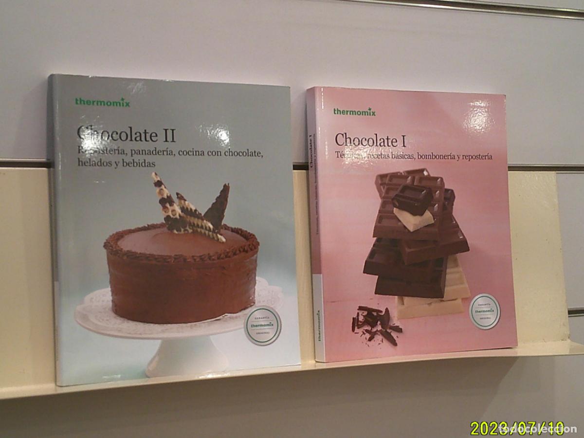 Libros de segunda mano: THERMOMIX CHOCOLATE I Y II TECNICAS, RECETAS BASICAS, BOMBONERIA Y REPOSTERIA (2 LIBROS)