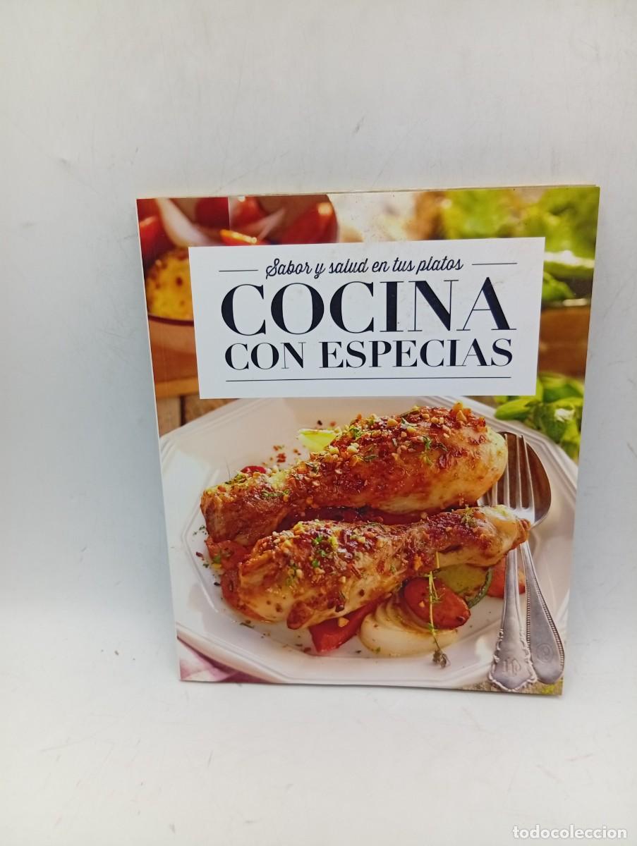 Libros de segunda mano: COCINA CON ESPECIAS. SABOR Y SALUD EN TUS PLATOS. EDICION RBA. 2018. PAGS : 119.