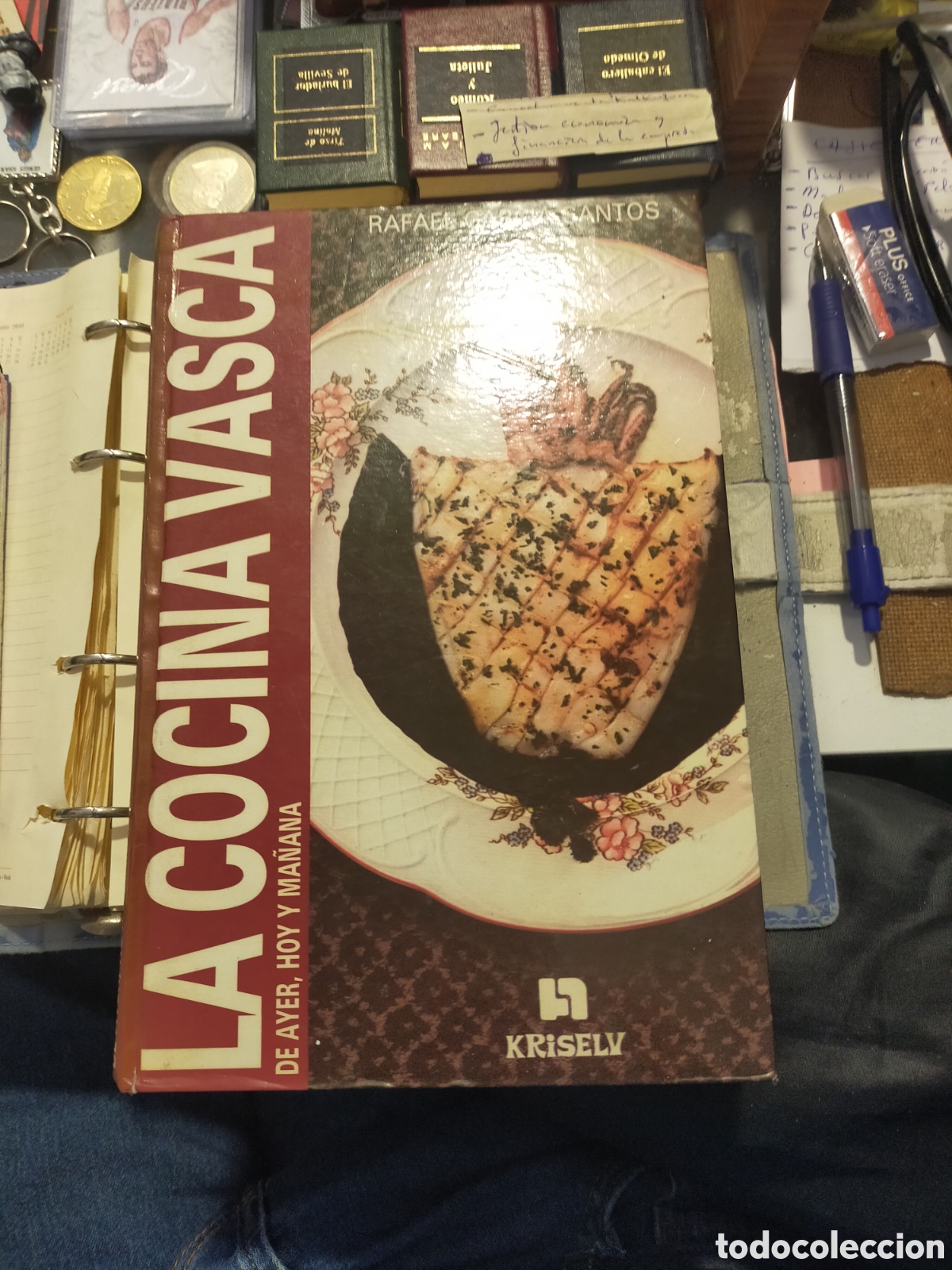 Libros de segunda mano: LA COCINA VASCA DE AYER HOY Y MA&Ntilde;ANA KRISELU