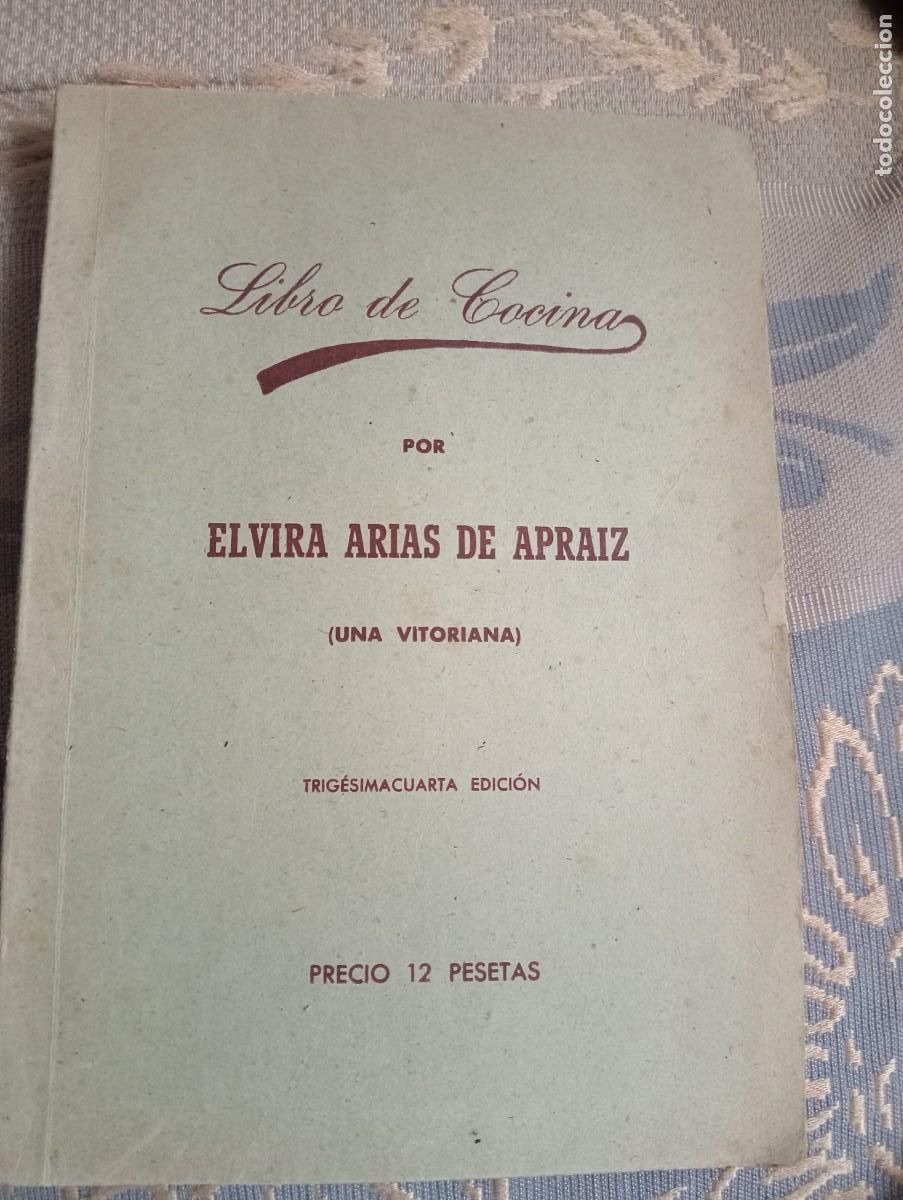 Libros de segunda mano: LIBRO ANTIGUO 1947 COCINA ELVIRA ARIAS CULINARIA,