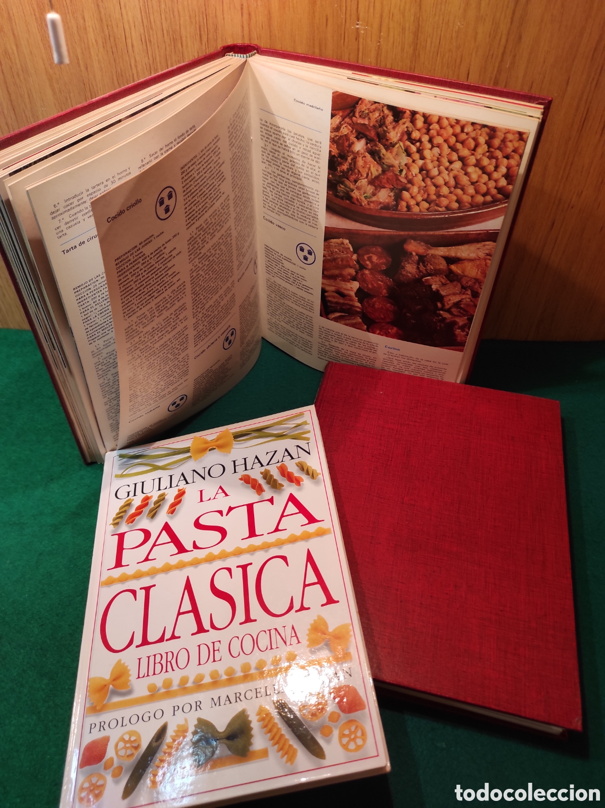 Libros de segunda mano: Lote Libros De Cocina: La Pasta Cl&aacute;sica (Giuliano Hazan) + Enciclopedia Salvat De La Cocina Tomos 1