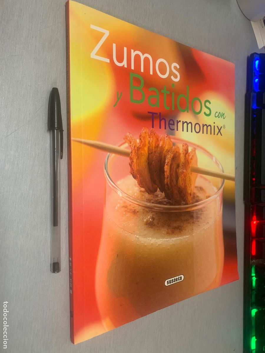 Libros de segunda mano: ZUMOS Y BATIDOS CON THERMOMIX / EL RINC&Oacute;N DEL PALADAR - SUSAETA