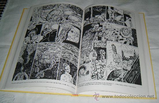 Libros de segunda mano: Malus cuento de christopher webster en ingles - Foto 3