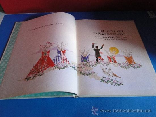 Libros de segunda mano: EL DON DEL PERRO SAGRADO .--- PAUL GOBLE - Foto 2
