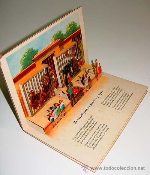Libros de segunda mano: ANTIGUO LIBRO JUGUETE O POP UP BOOK - EN EL PARQUE ZOOLOGICO - A&Ntilde;OS 50 - CON DIORAMAS EN RELIEVE Y
