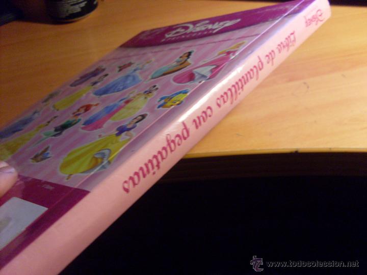 Libros de segunda mano: PRINCESAS. LIBRO DE PLANTILLAS CON PEGATINAS (LB57) - Foto 3