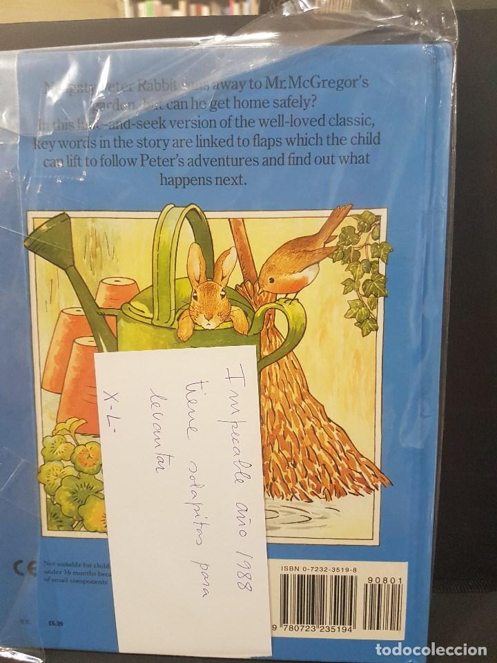 Libros de segunda mano: WHERE&acute;S PETER RABBIT?(LIBRO CON PESTA&Ntilde;AS PARA LEVANTAR)BEATRIX POTTER 1988,EN INGL&Eacute;S,IMPECABLE. - Foto 2