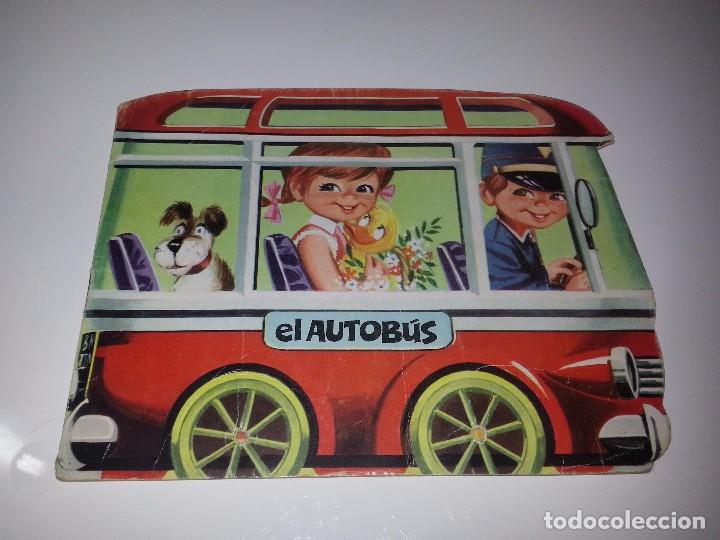 Libros de segunda mano: ANTIGUO CUENTO TROQUELADO N&ordm; 16 EL AUTOBUS COLECCION RUEDAFELIZ ED. SEMIC ESPA&Ntilde;OLA A&Ntilde;OS 60