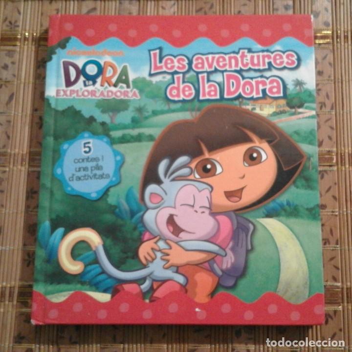 Libros de segunda mano: Les aventures de la Dora - Dora la exploradora - en catal&agrave; - Foto 1