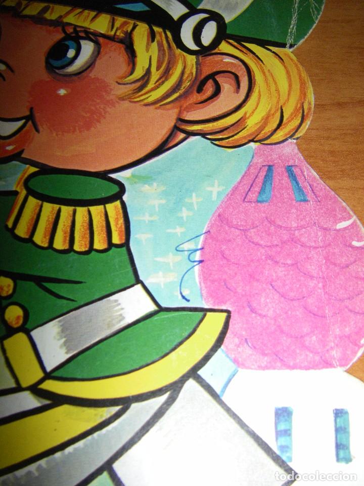 Libros de segunda mano: Lote de 2 cuentos troquelados. EVA - Foto 10