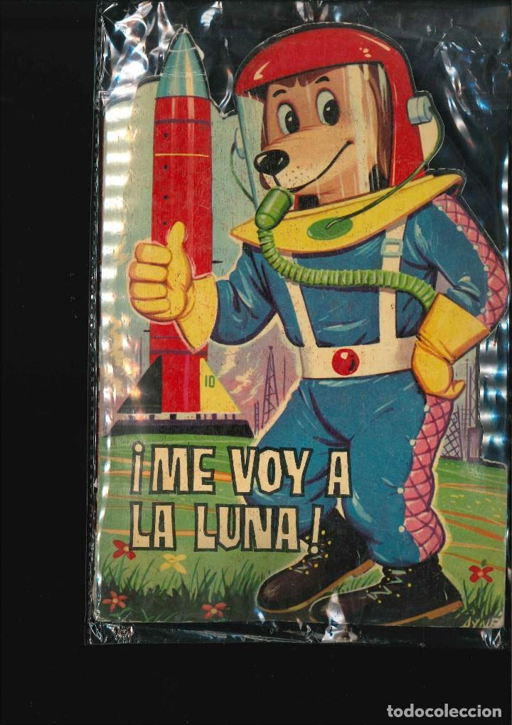 Libros de segunda mano: ME VOY A LA LUNA TROQUELADO - Foto 1