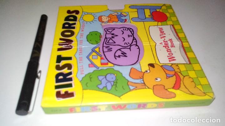 Libros de segunda mano: FIRST WORDS-A WONDER-VIEW BOOK-EN INGLES - Foto 1
