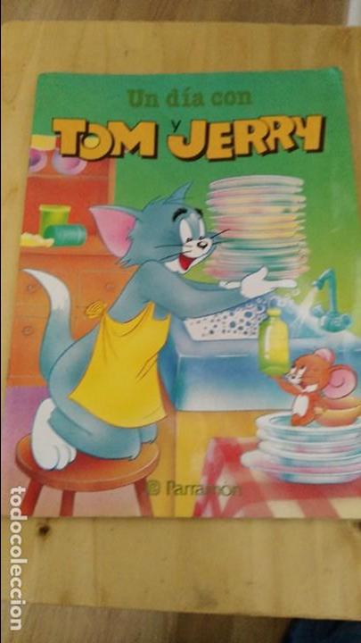 Libros de segunda mano: un dia con tom y jerry - parramon - Foto 1
