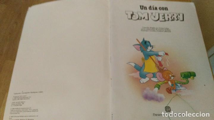 Libros de segunda mano: un dia con tom y jerry - parramon - Foto 2