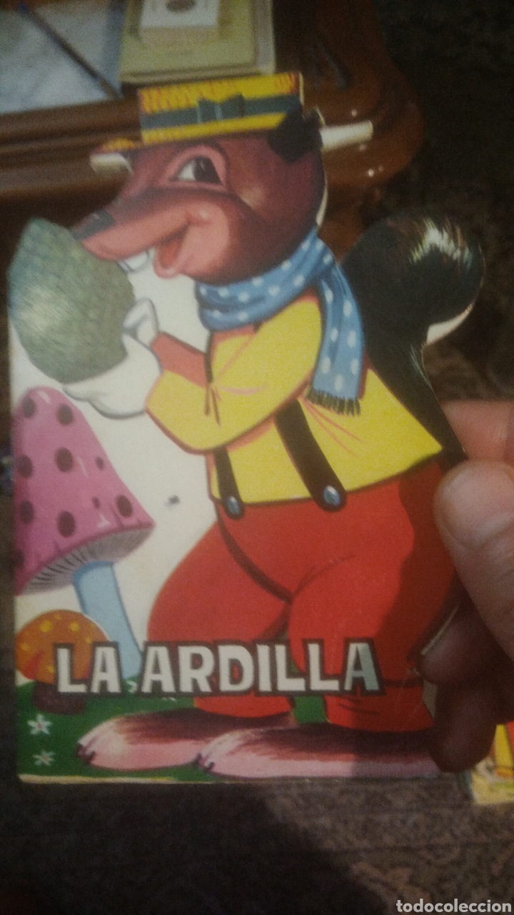 Libros de segunda mano: TORAY 1972. la ardilla. CUENTO TROQUELADO - Foto 2